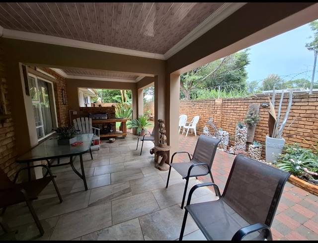 2 BEDROOM HOUSE FOR SALE IN VANDERBIJLPARK SW 5